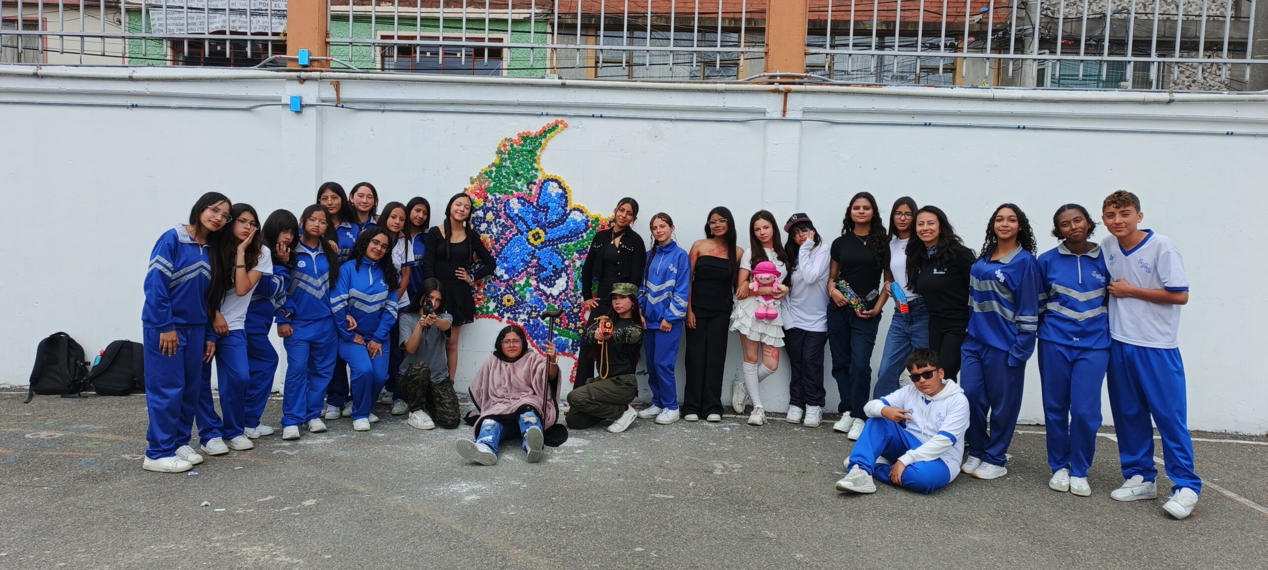 Edición especial del periódico del colegio