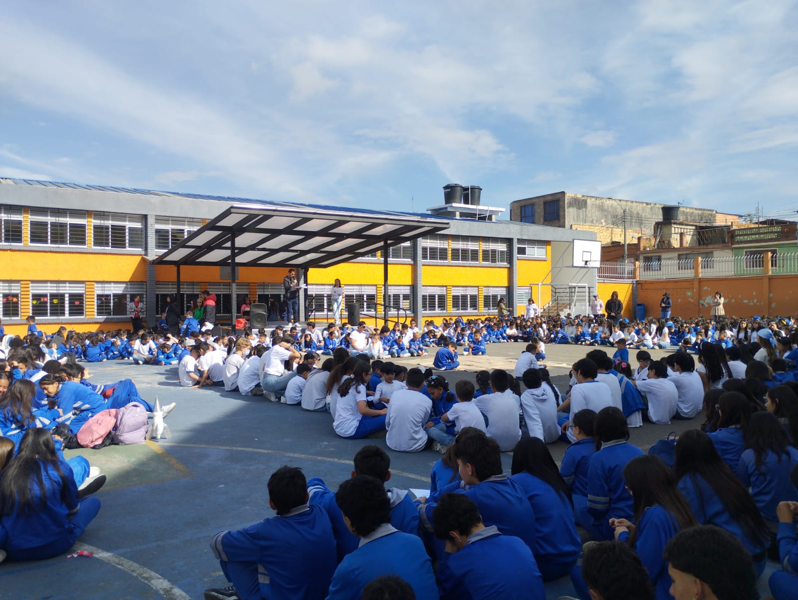 HACIA EL MEJORAMIENTO DE LA CALIDAD DE VIDA - BILINGÜISMO E IMPLEMENTACIÓN DE TICS EN EL PROCESO ENSEÑANZA - APRENDIZAJE